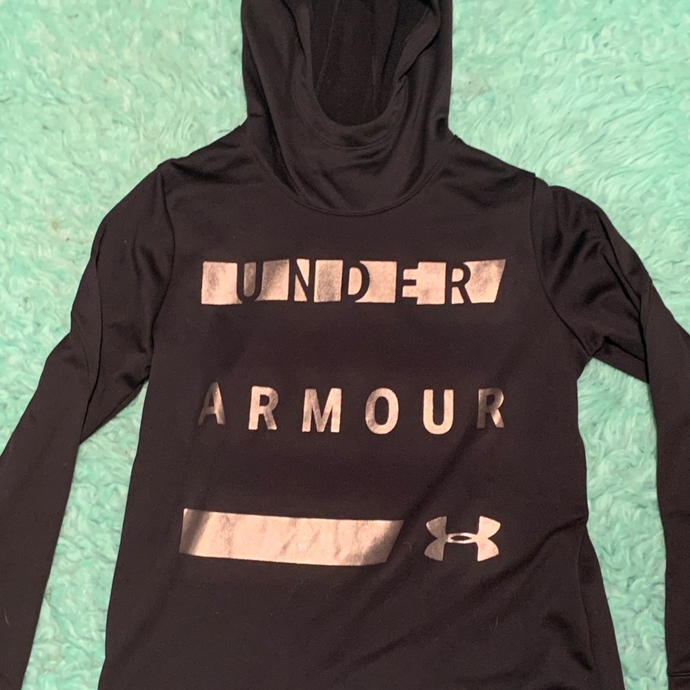 Black and Gold Coldgear Underarmor sweatshirt